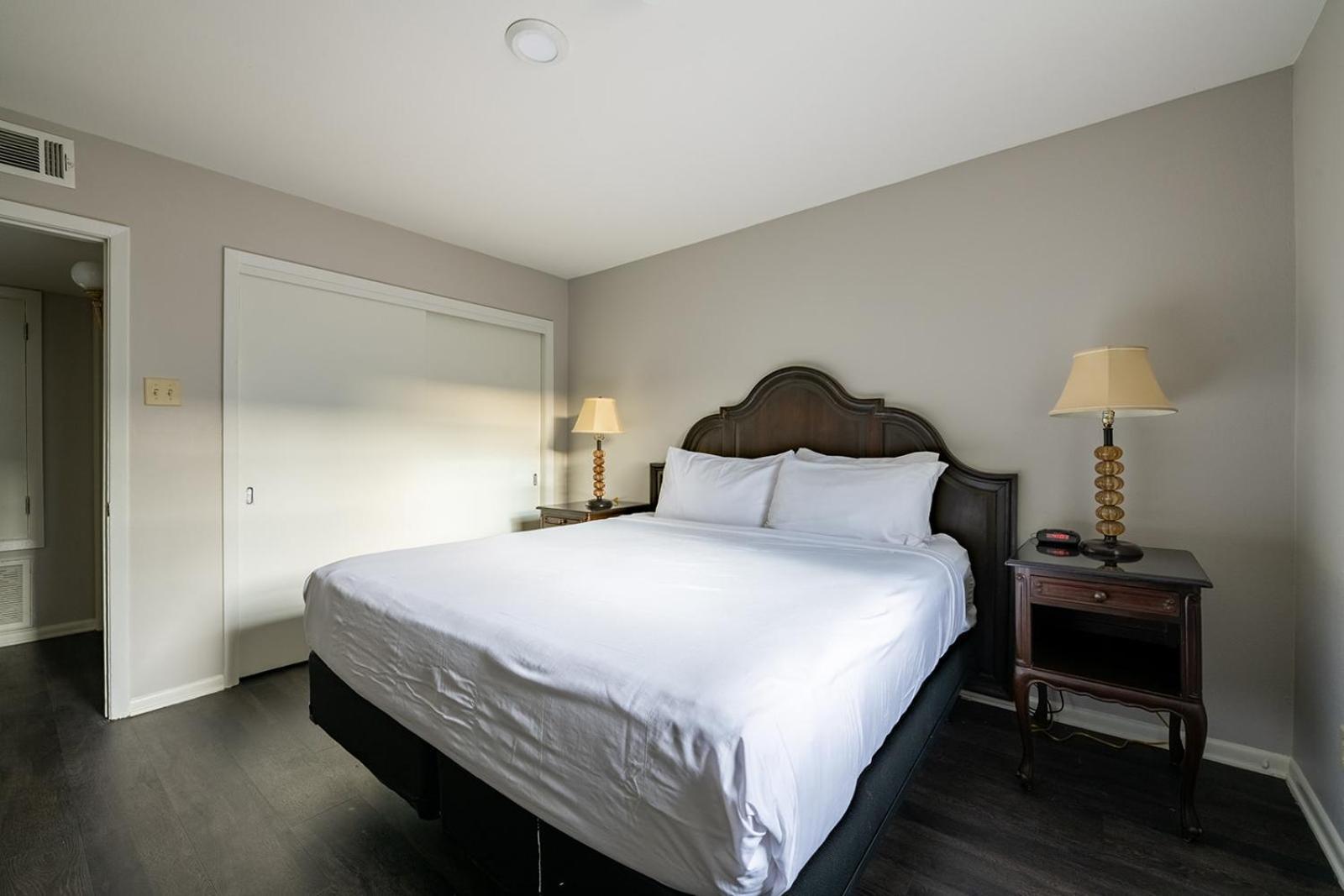 French Quarter Suites Hotel Новый Орлеан Экстерьер фото